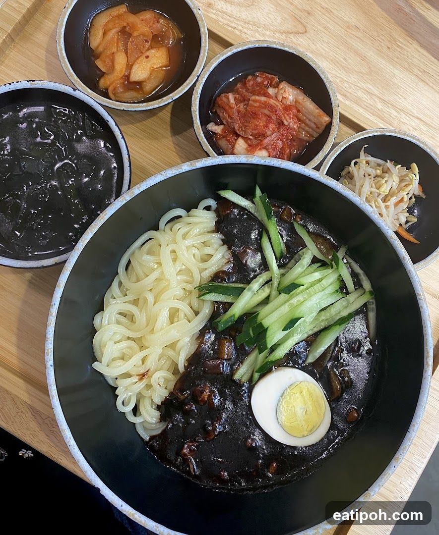 Jajangmyeon with Side Dishes