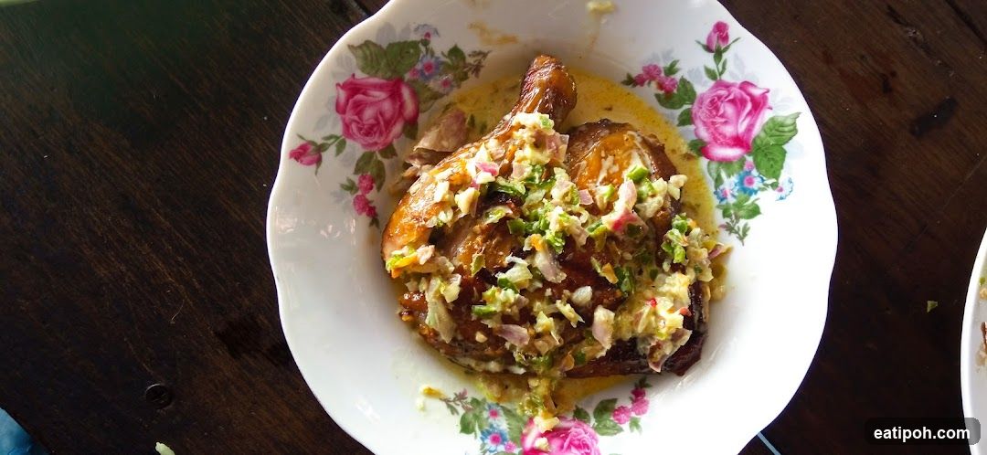 Chicken dish with sauce
