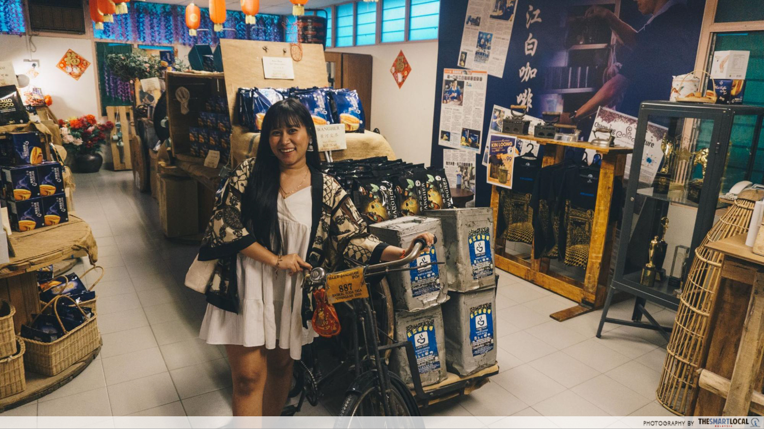 Chang Jiang Coffee Shop, known for its rich buttery white coffee